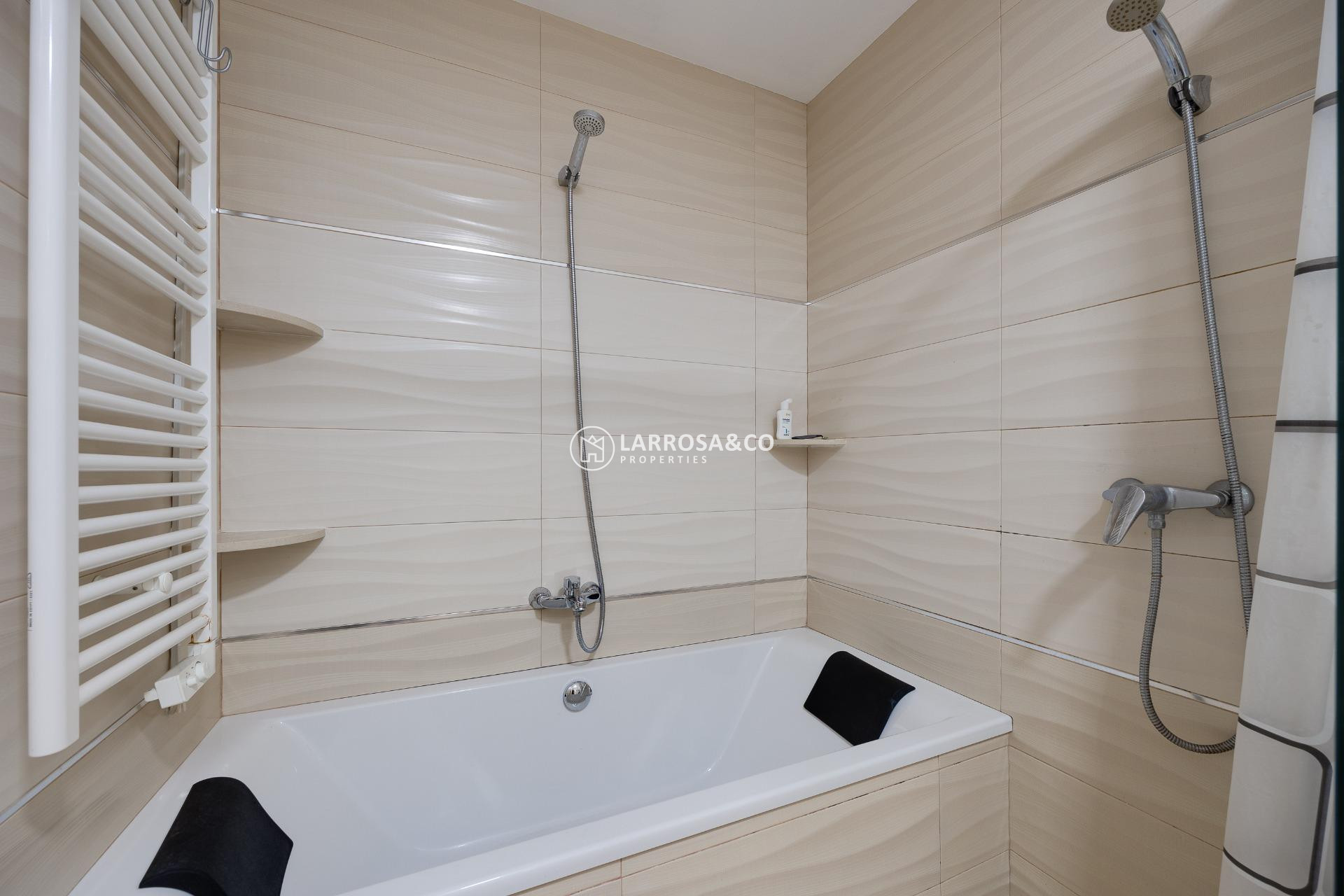 Reventa - Adosado - Torrevieja - Centro