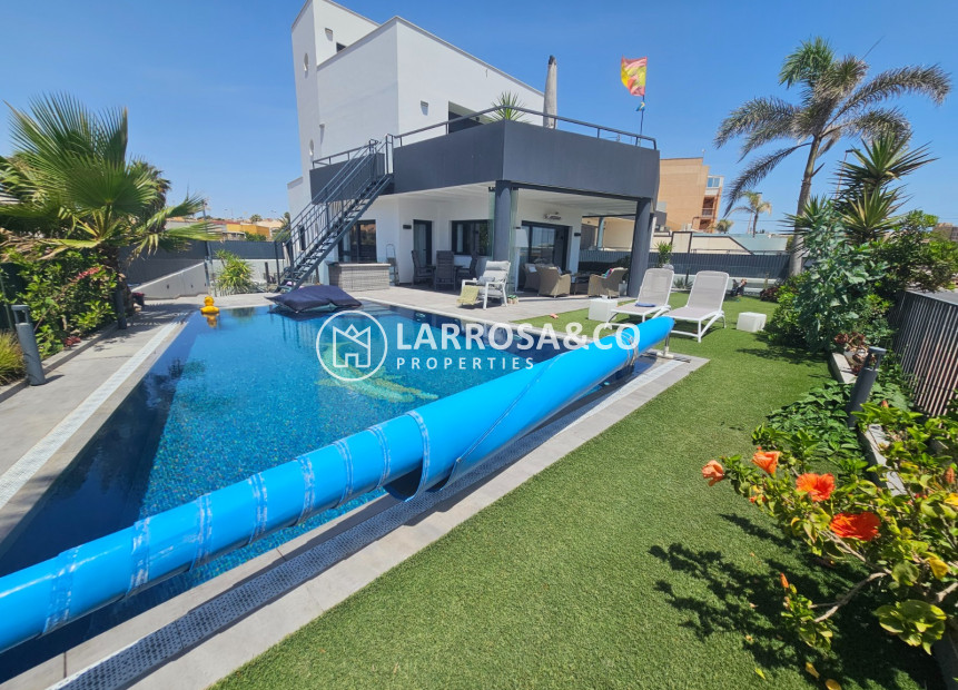 Reventa - Adosado - Torrevieja - Los Frutales