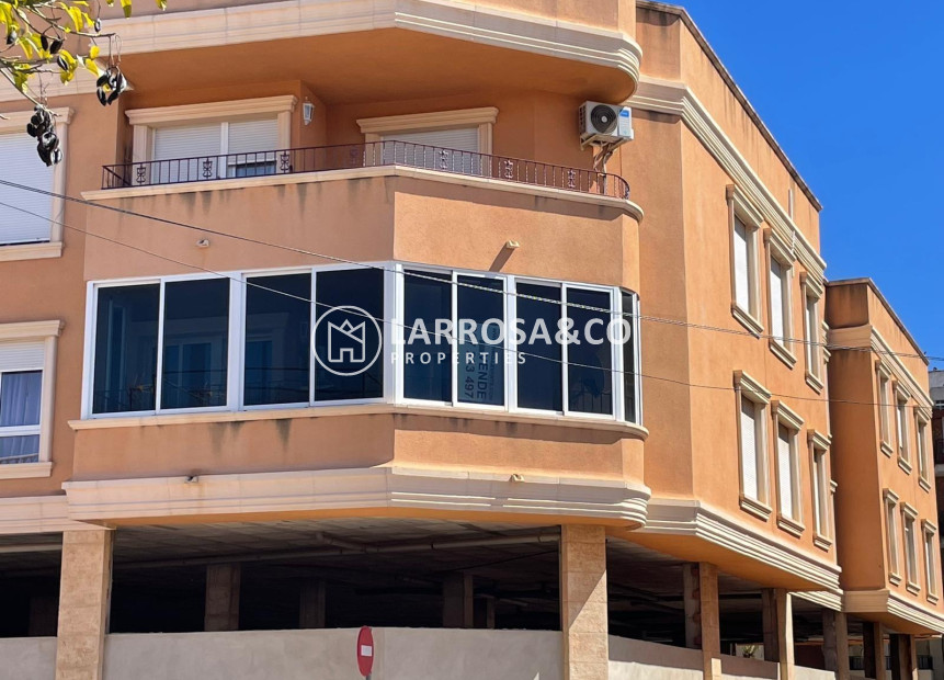 Reventa - Apartamento - Los Montesinos - Pueblo 8