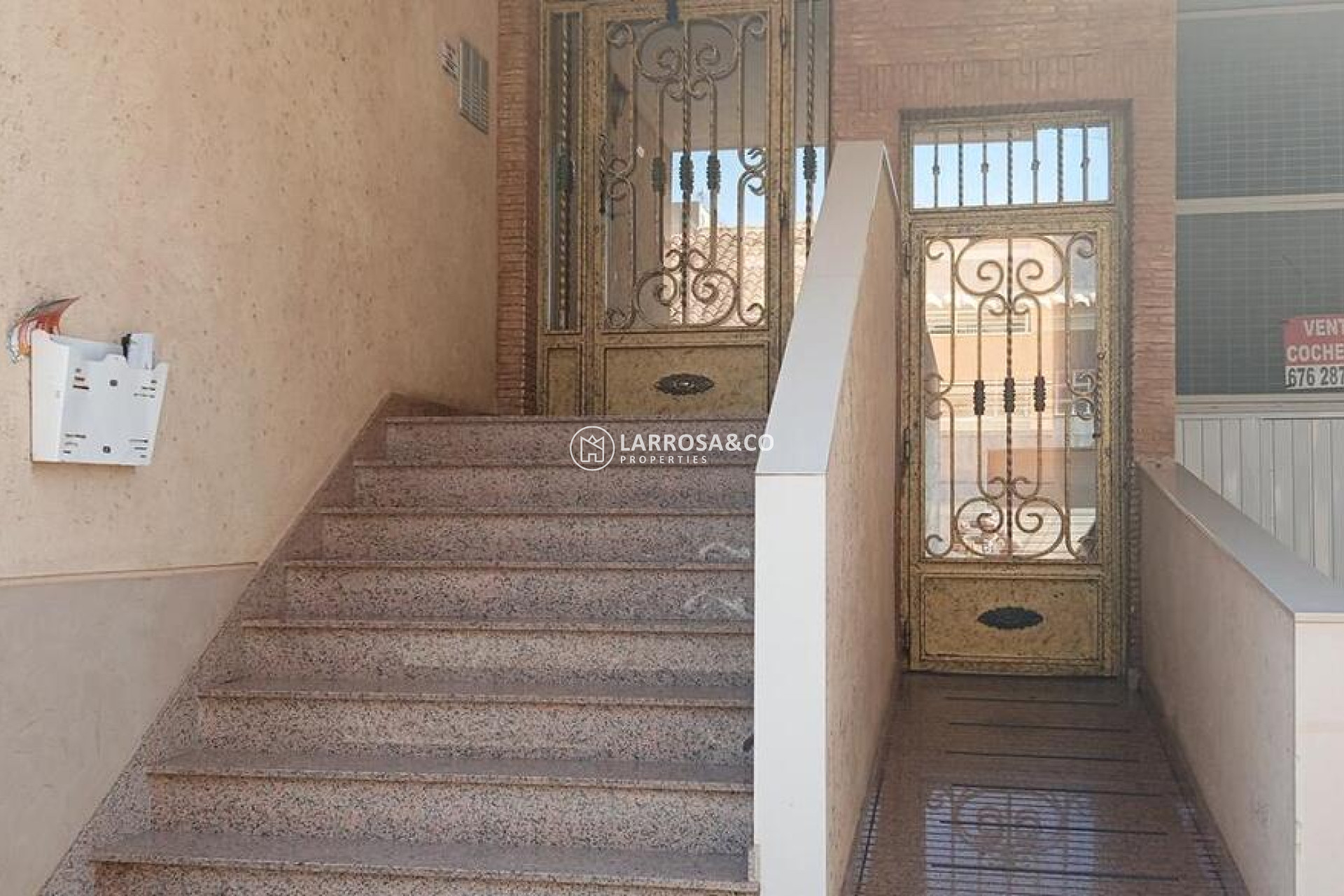 Reventa - Apartamento - Los Montesinos - PUEBLO CENTRO