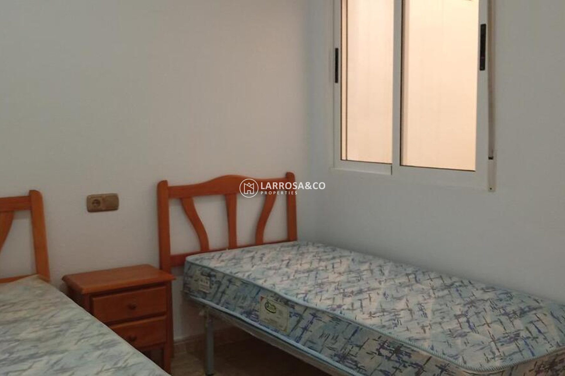 Reventa - Apartamento - Los Montesinos - PUEBLO CENTRO