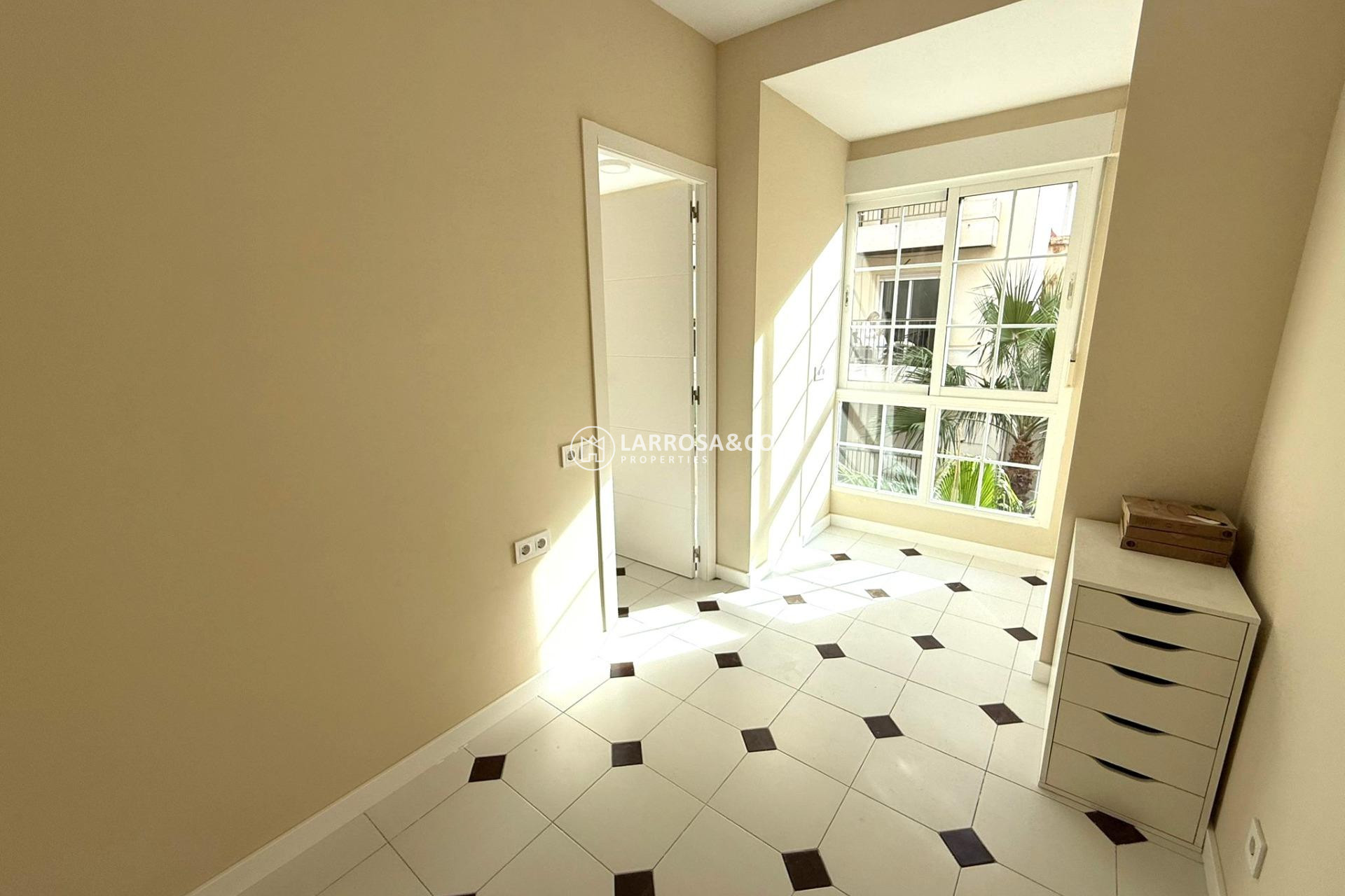 Reventa - Apartamento - Torrevieja - Centro