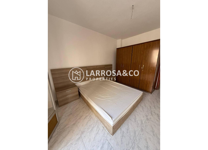 Reventa - Apartamento - Torrevieja - Estacion de autobuses