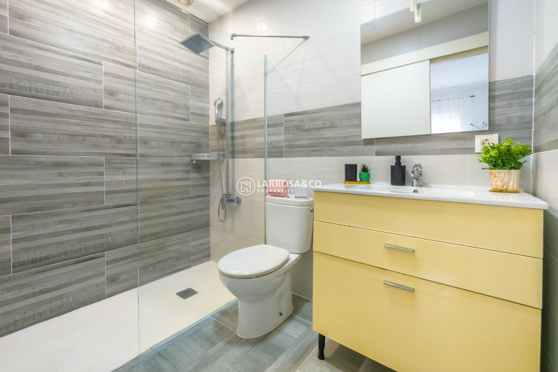 Reventa - Apartamento - Torrevieja - Estacion de autobuses