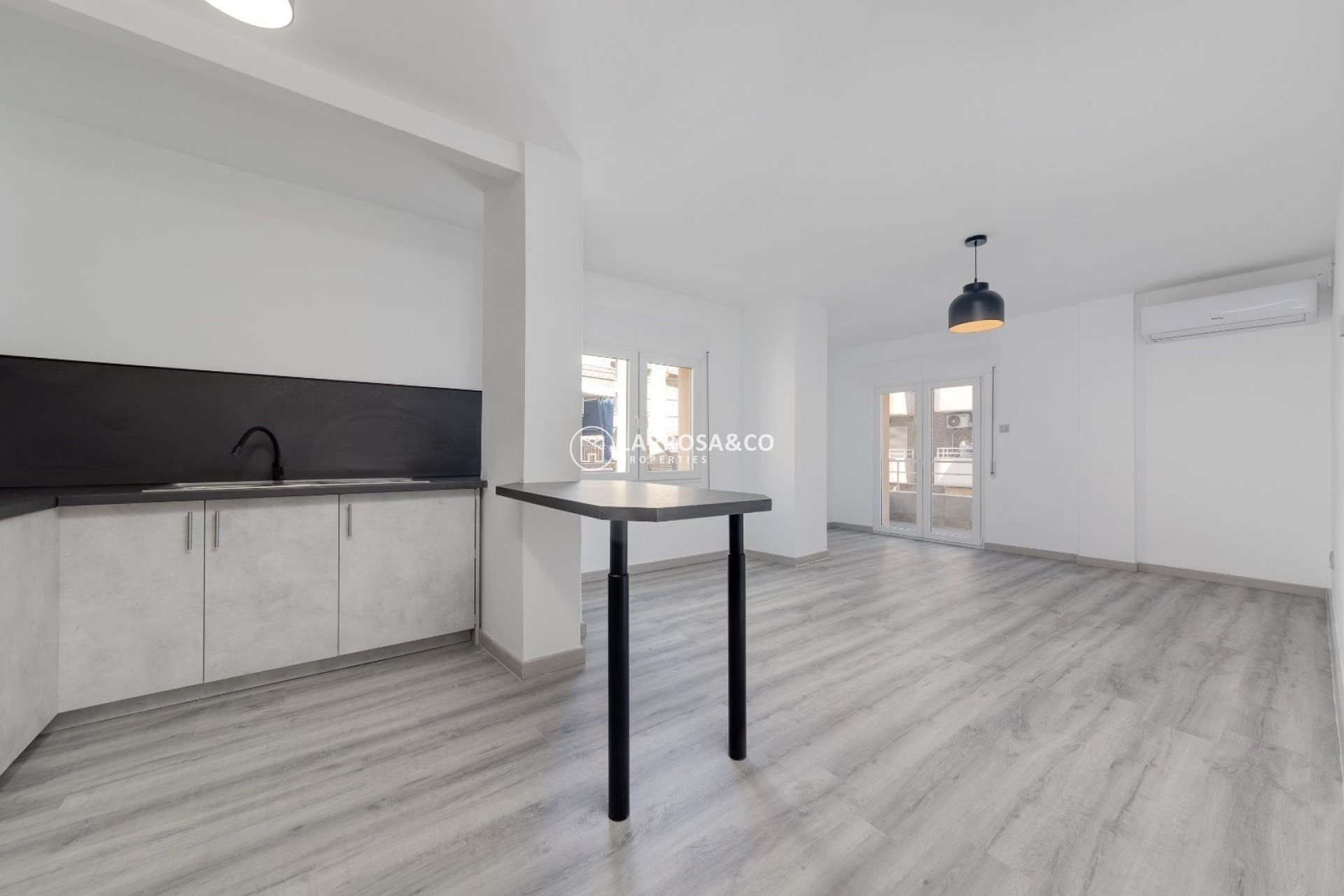 Reventa - Apartamento - Torrevieja - Los Balcones