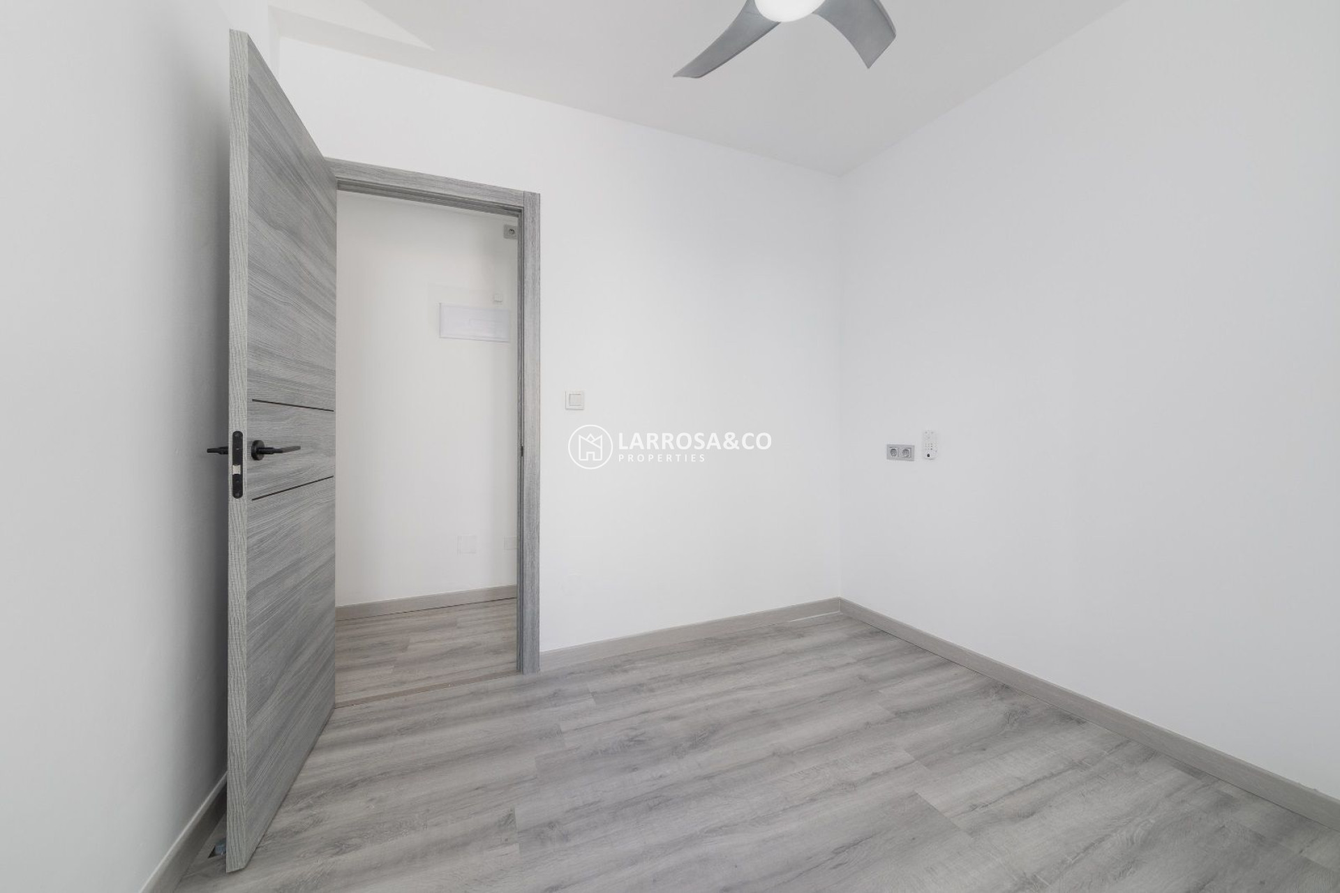 Reventa - Apartamento - Torrevieja - Los Balcones