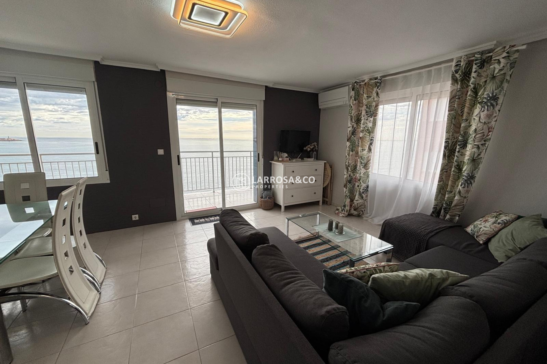 Reventa - Apartamento - Torrevieja - Playa de los Naufragos