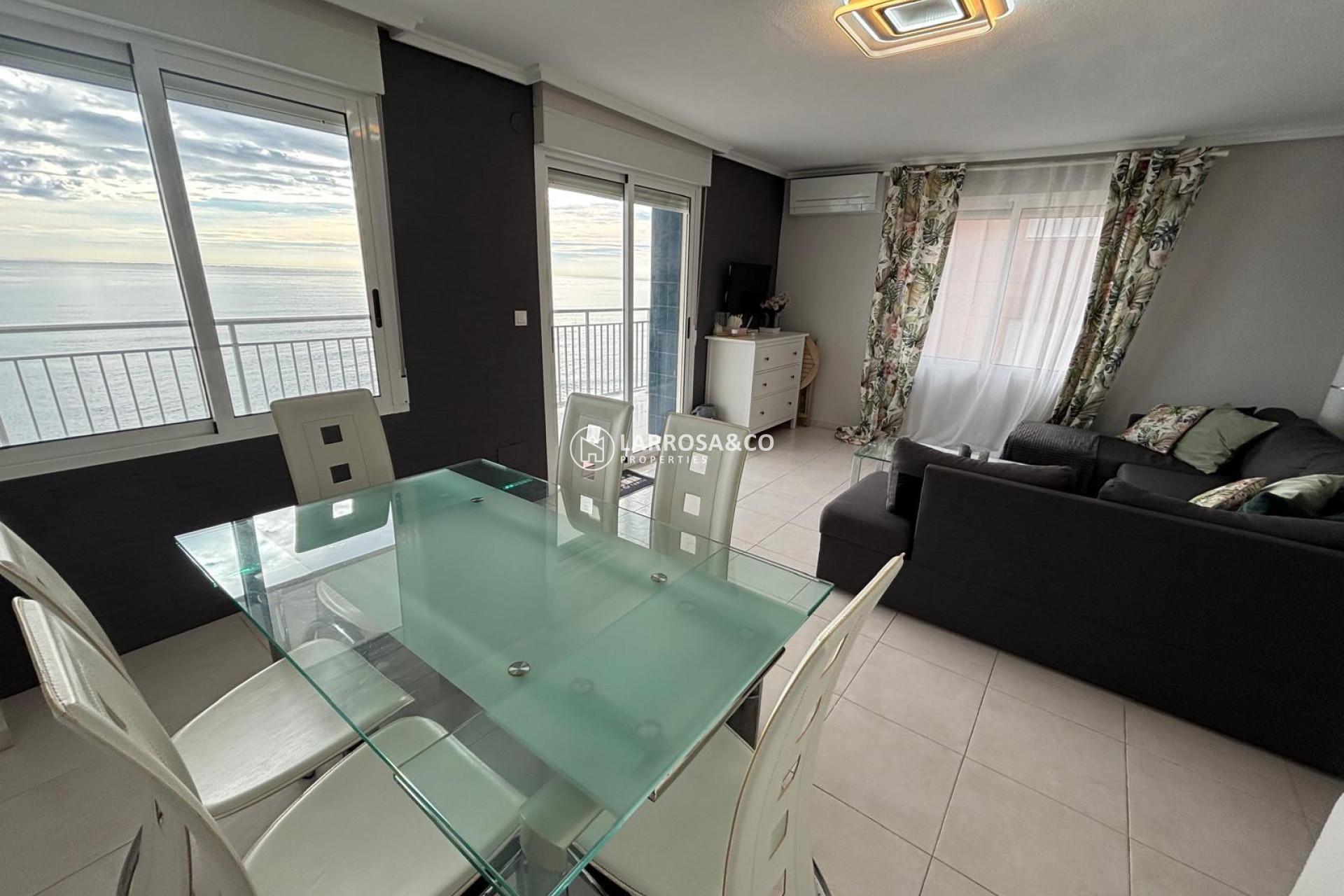 Reventa - Apartamento - Torrevieja - Playa de los Naufragos