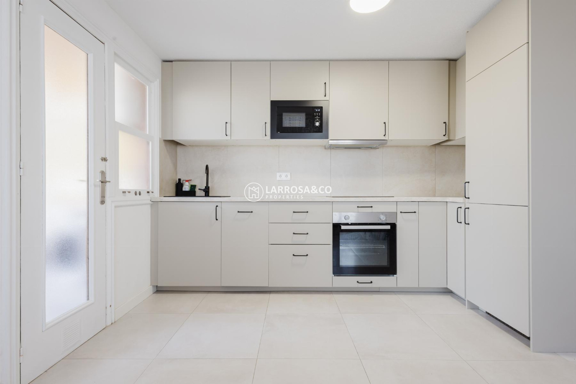 Reventa - Apartamento - Torrevieja - Playa del Acequión