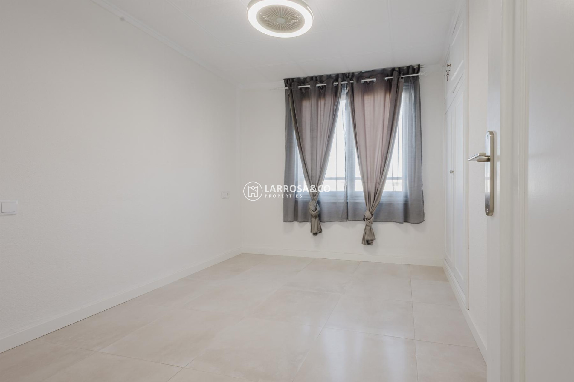 Reventa - Apartamento - Torrevieja - Playa del Acequión