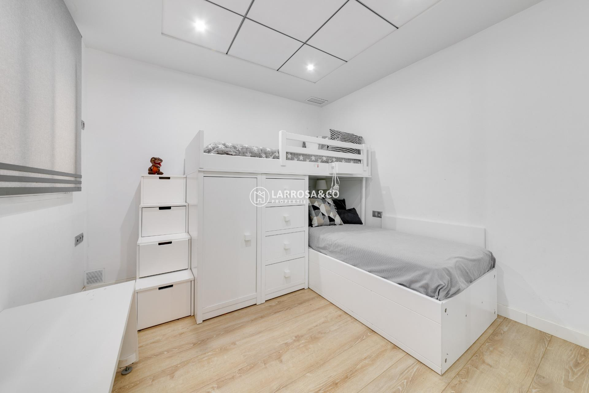 Reventa - Apartamento - Torrevieja - Playa del cura