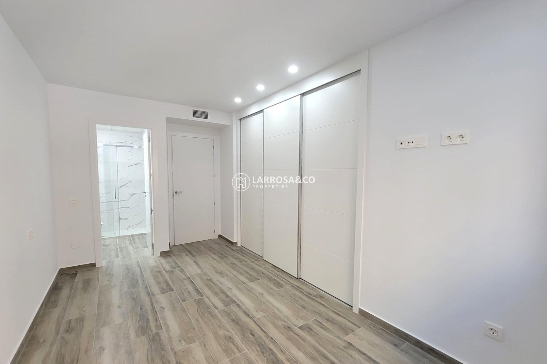 Reventa - Apartamento - Torrevieja - Playa del cura