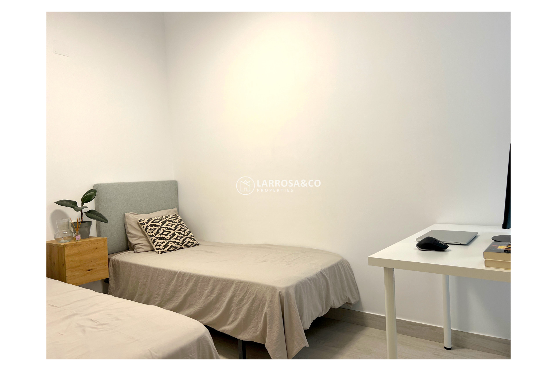 Reventa - Apartamento - Torrevieja - Playa del Cura
