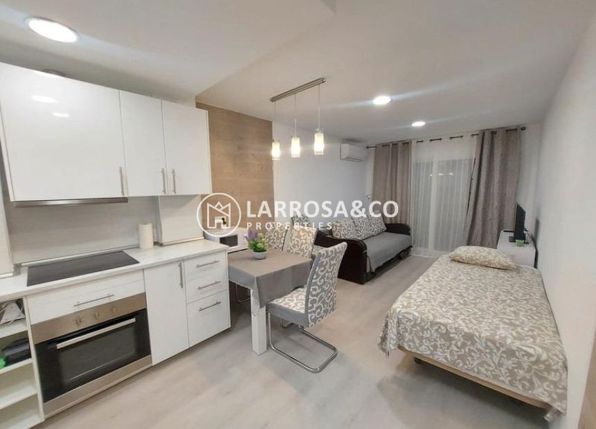 Reventa - Apartamento - Torrevieja - Playa del cura