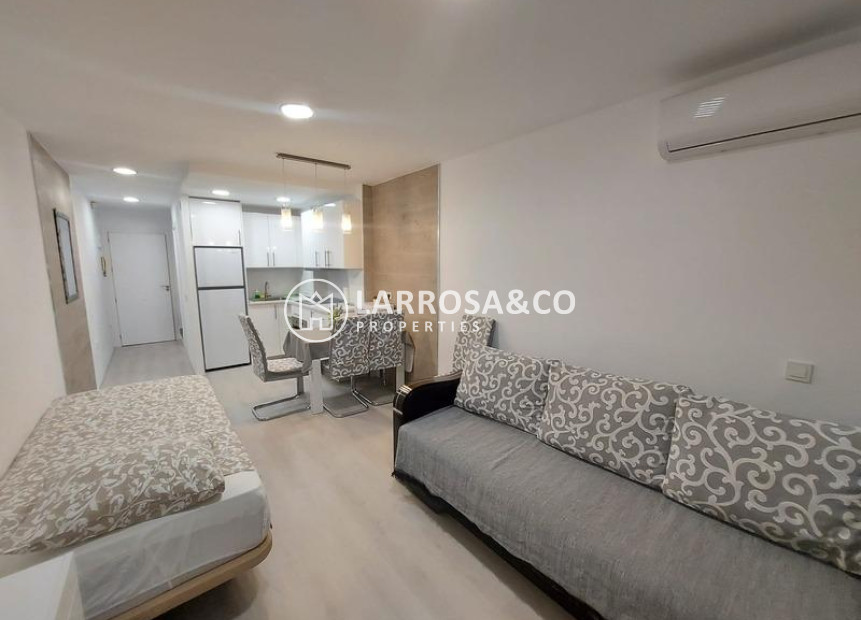 Reventa - Apartamento - Torrevieja - Playa del cura