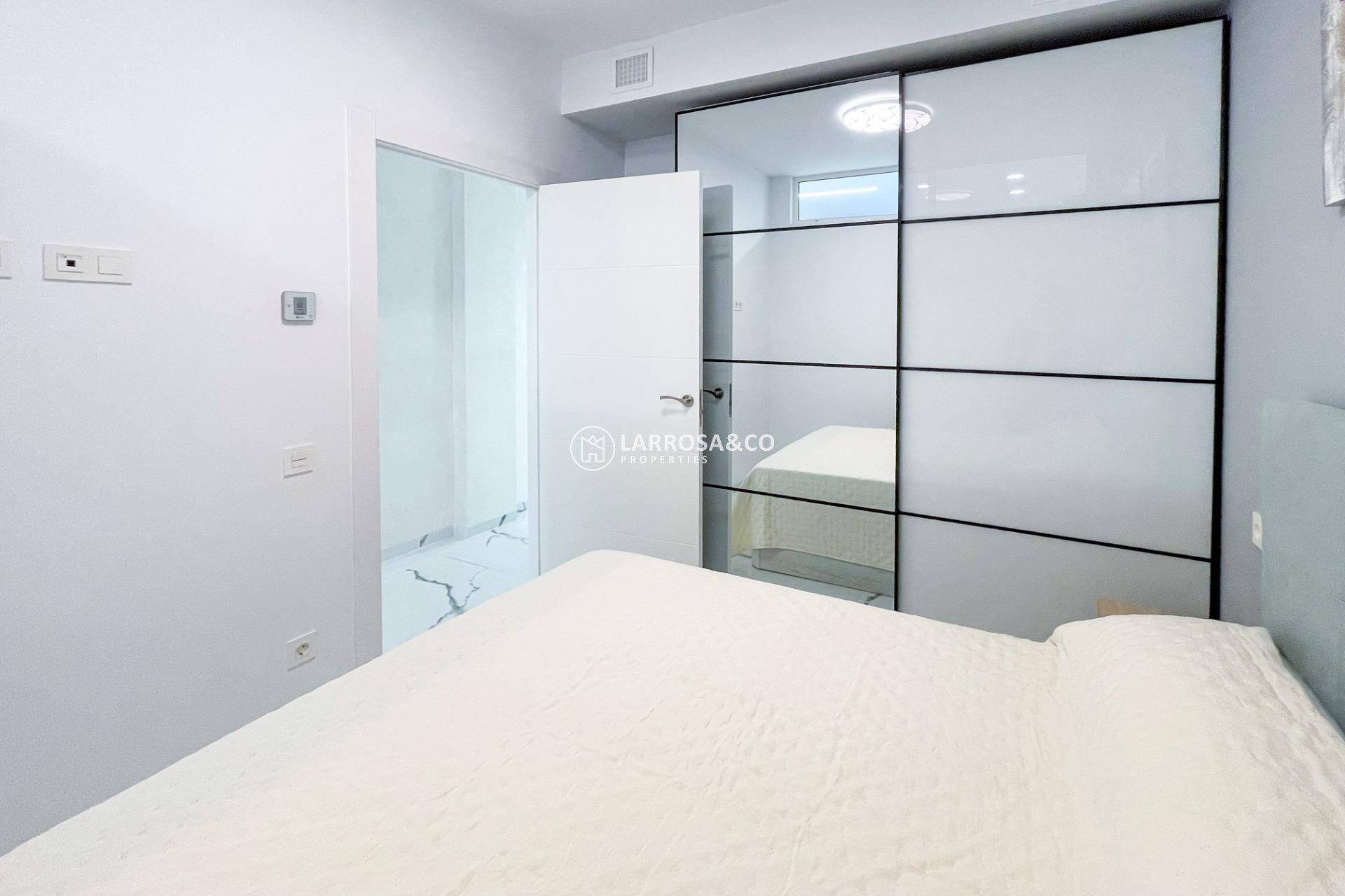 Reventa - Apartamento - Torrevieja - Playa del cura