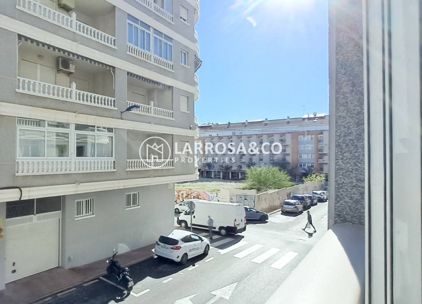 Reventa - Apartamento - Torrevieja - Playa del cura