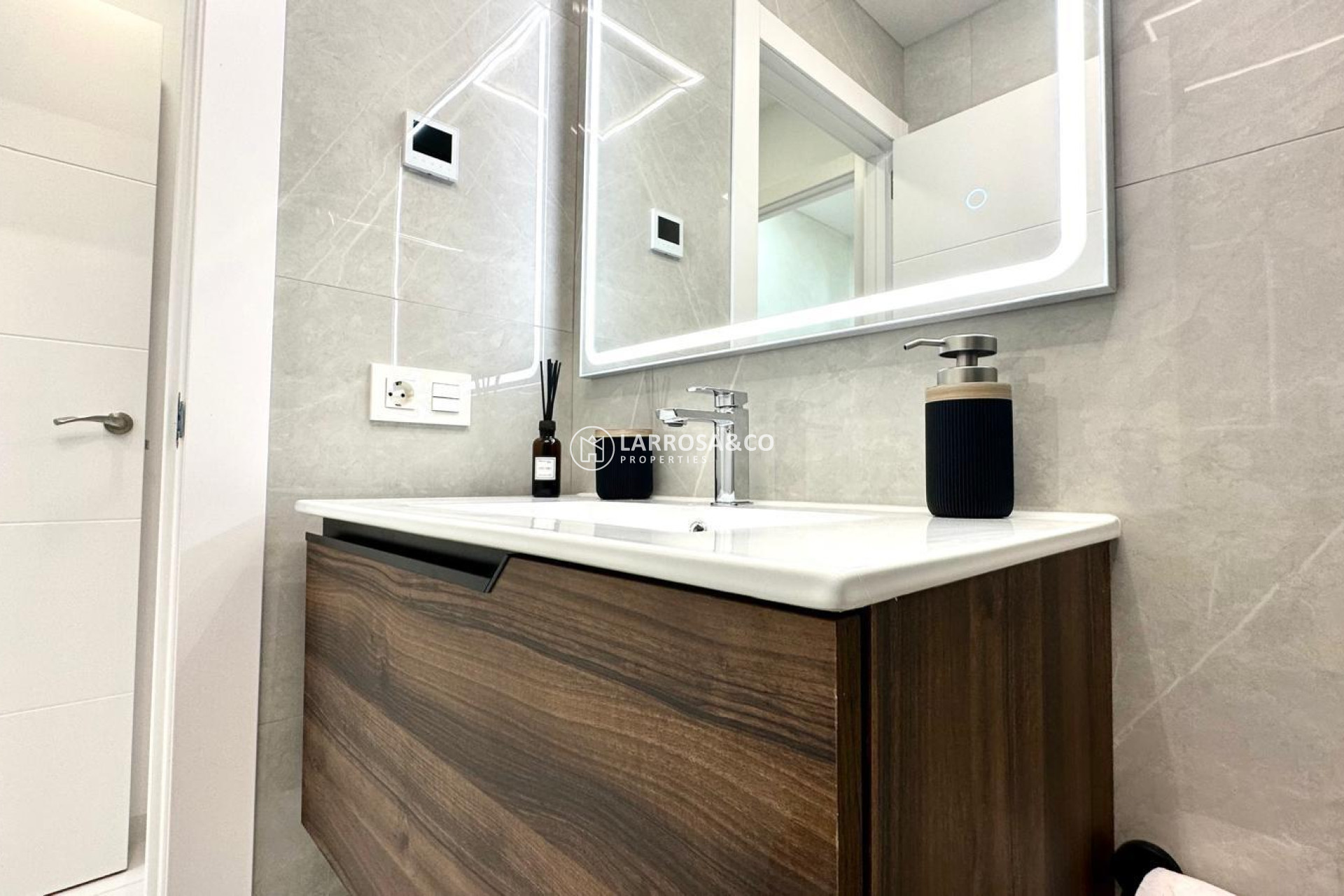 Reventa - Apartamento - Torrevieja - Playa del cura