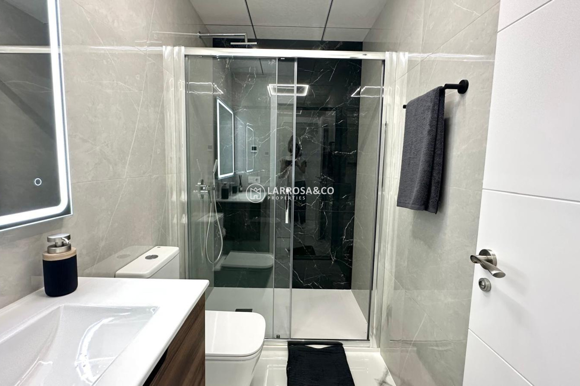 Reventa - Apartamento - Torrevieja - Playa del cura