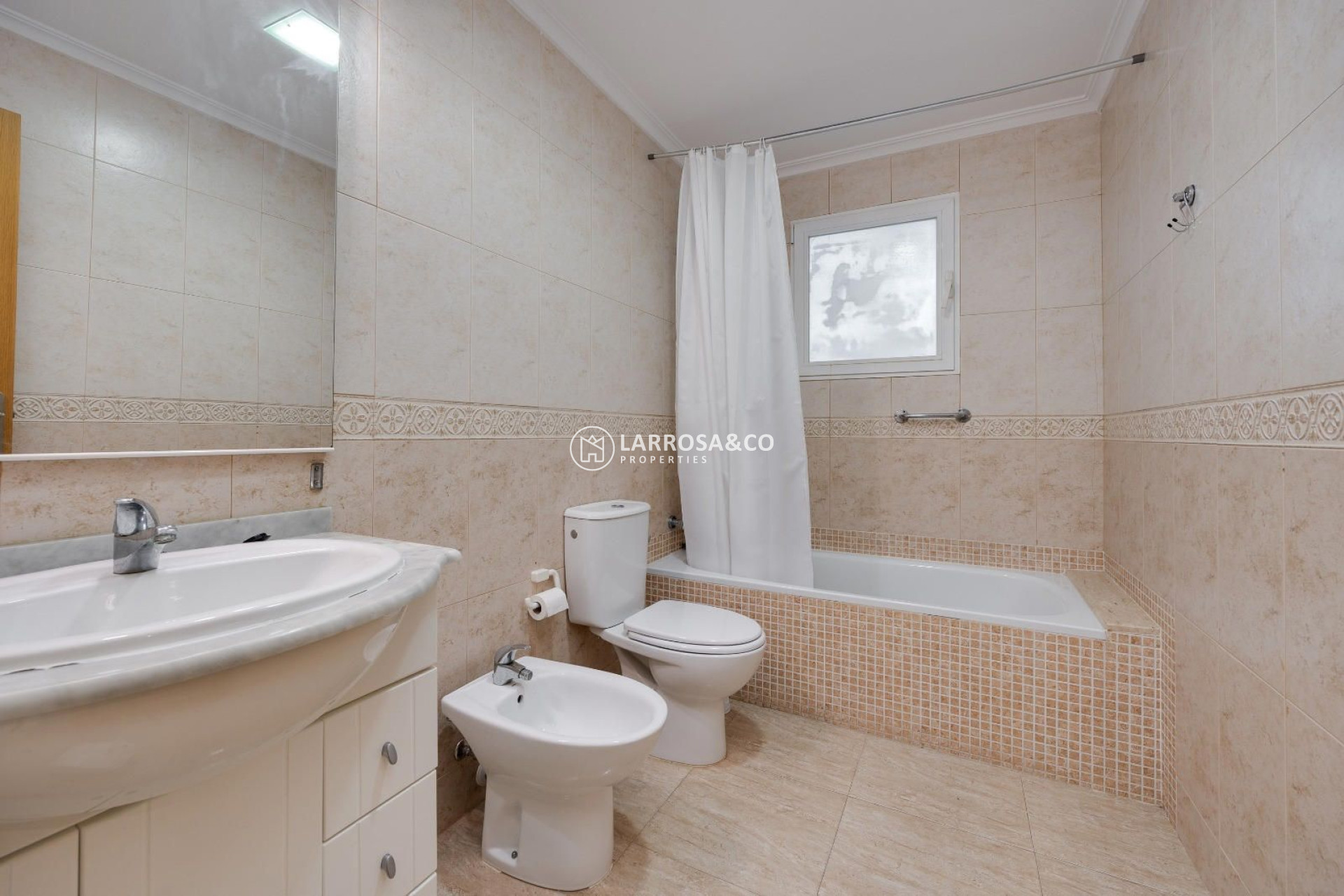 Reventa - Apartamento - Torrevieja - Playa Los Locos