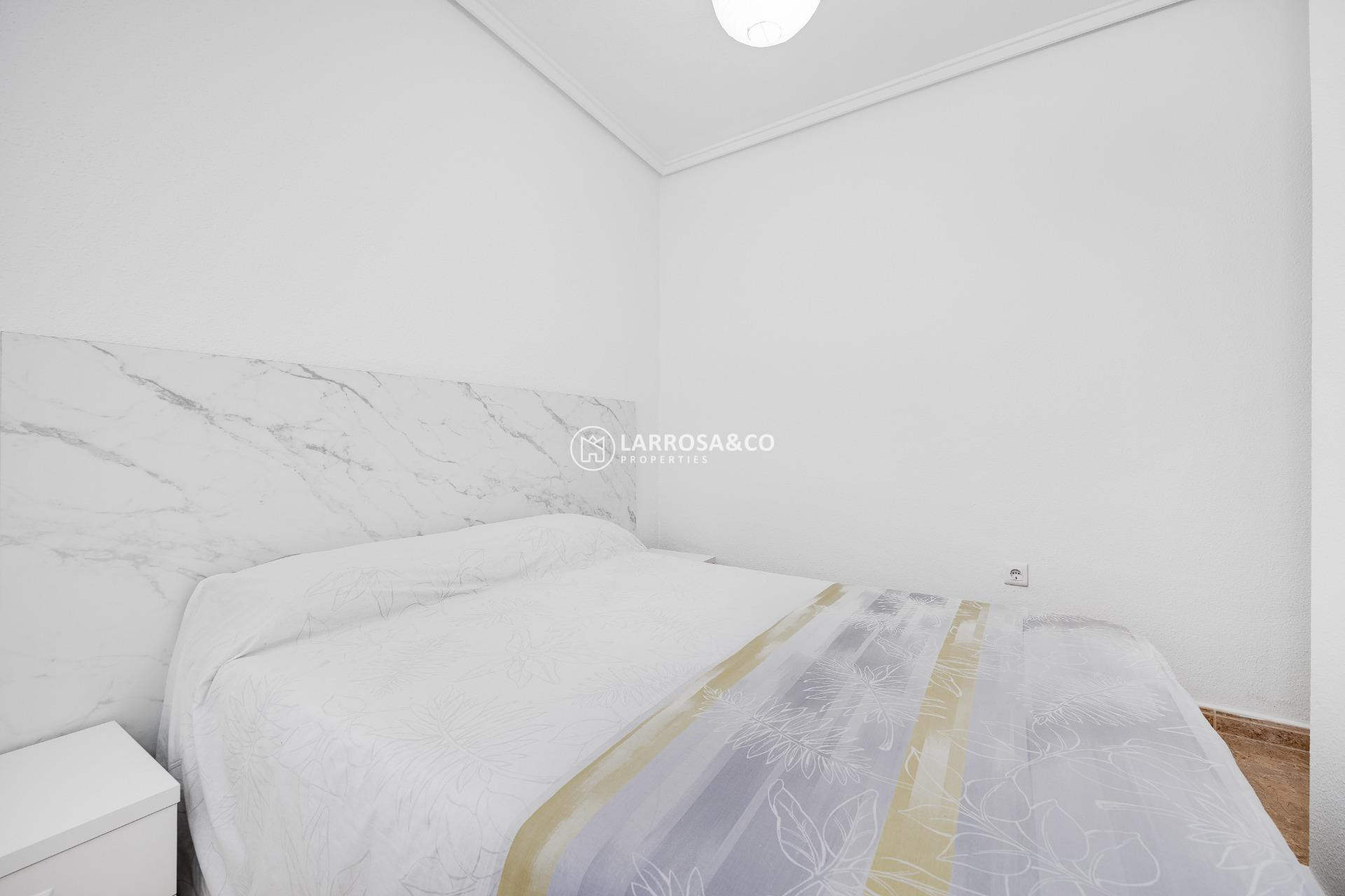 Reventa - Apartamento - Torrevieja - Playa Los Locos