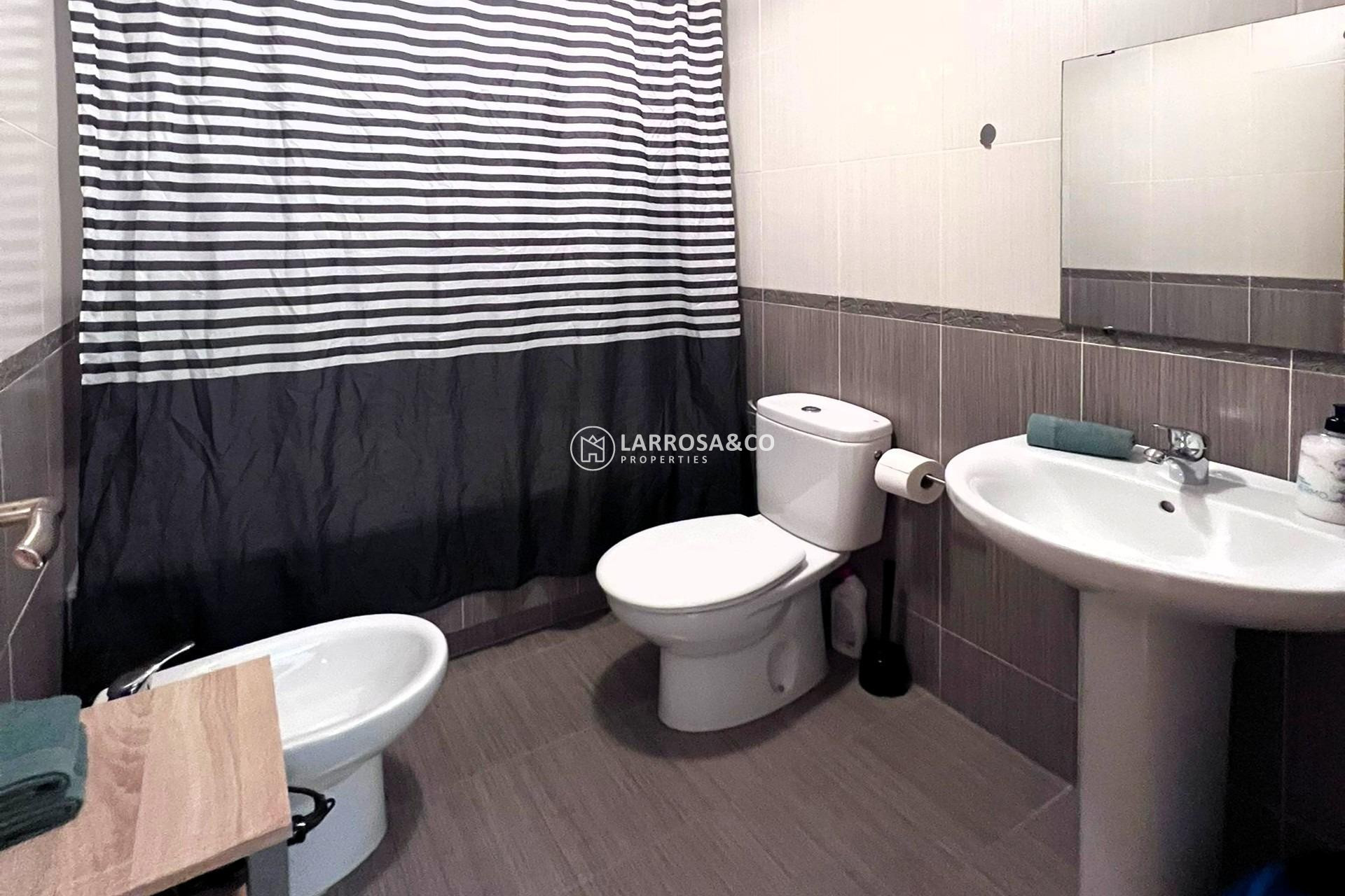 Reventa - Apartamento - Torrevieja - Playa Los Locos