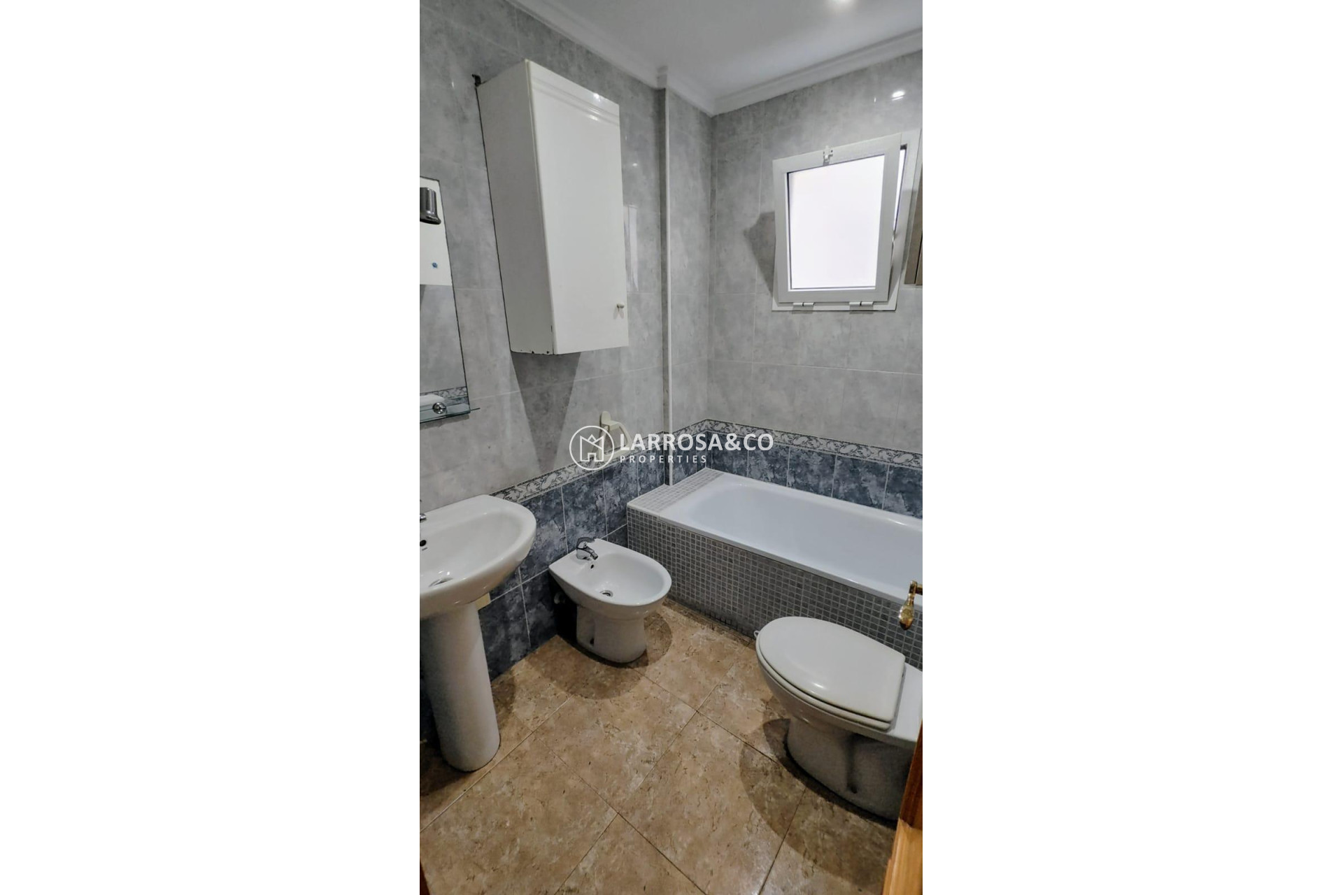 Reventa - Apartamento - Torrevieja - Playa Los Locos