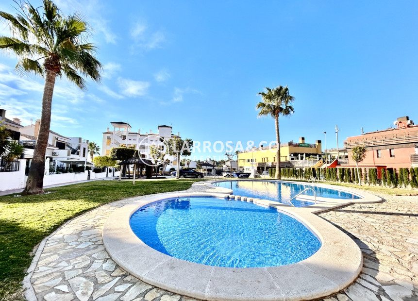 Reventa - Apartamento - Villamartin - Costa Blanca