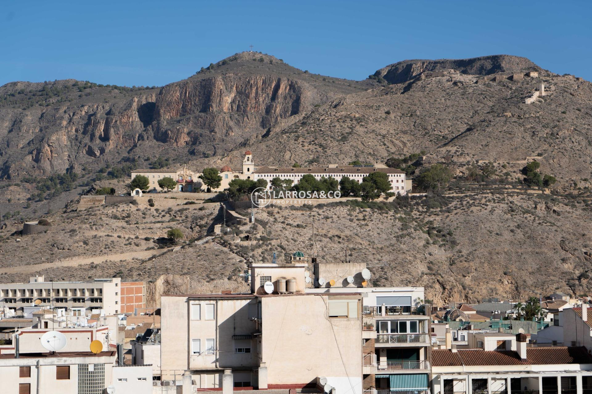 Reventa - Atico - Orihuela - Zona Centro