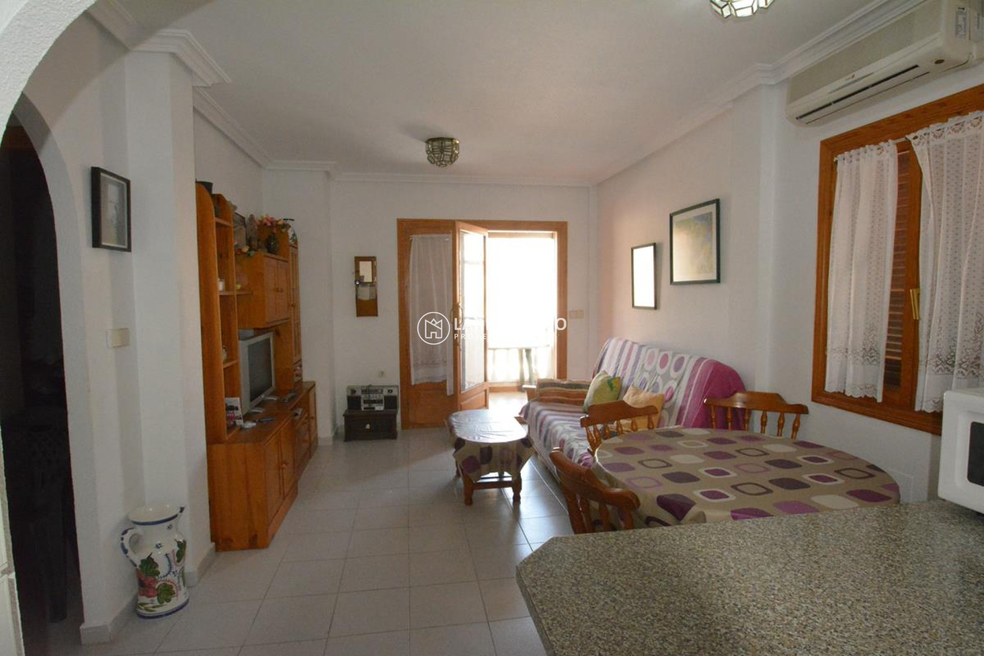 reventa-bungalow-guardamar-moncayo-salon-comedor-rv2063