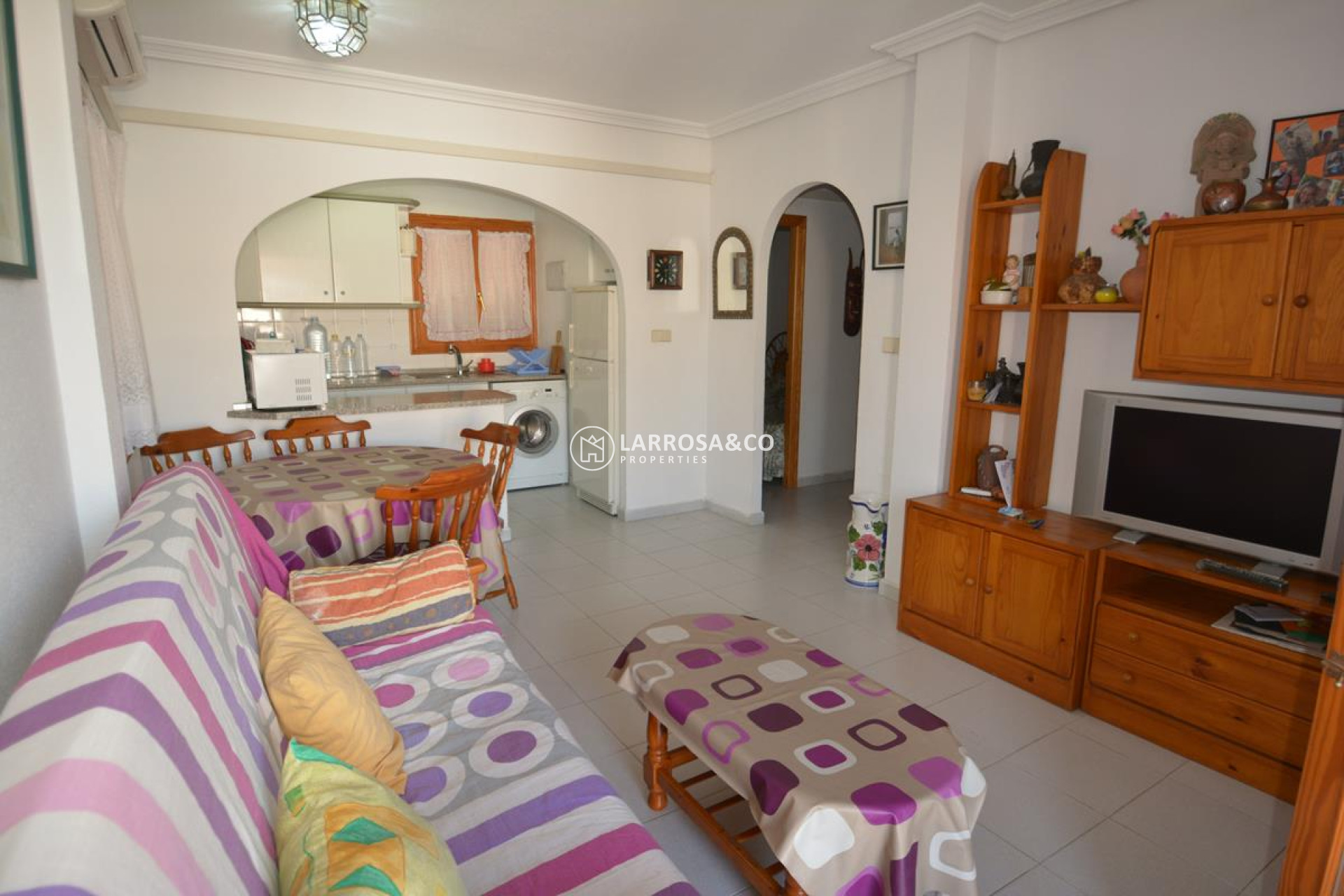 reventa-bungalow-guardamar-moncayo-salon-entrada-rv2063