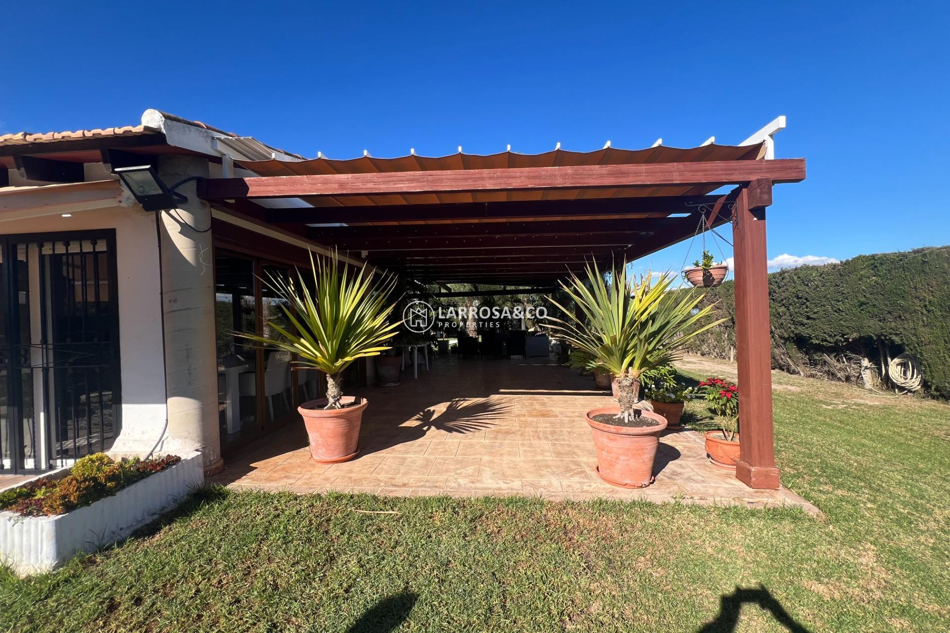 Reventa - Casa de campo - Dolores - Comunidad valenciana