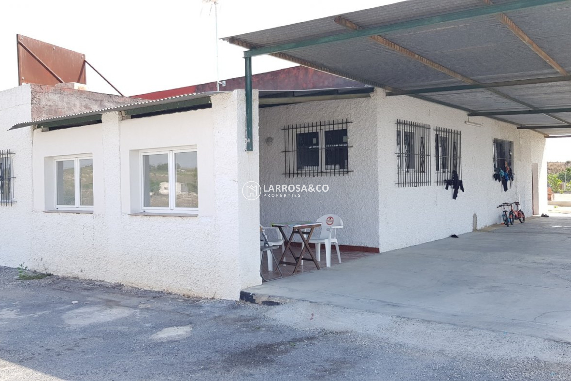 Reventa - Casa de campo - Los Montesinos - LOS MONTESINOS