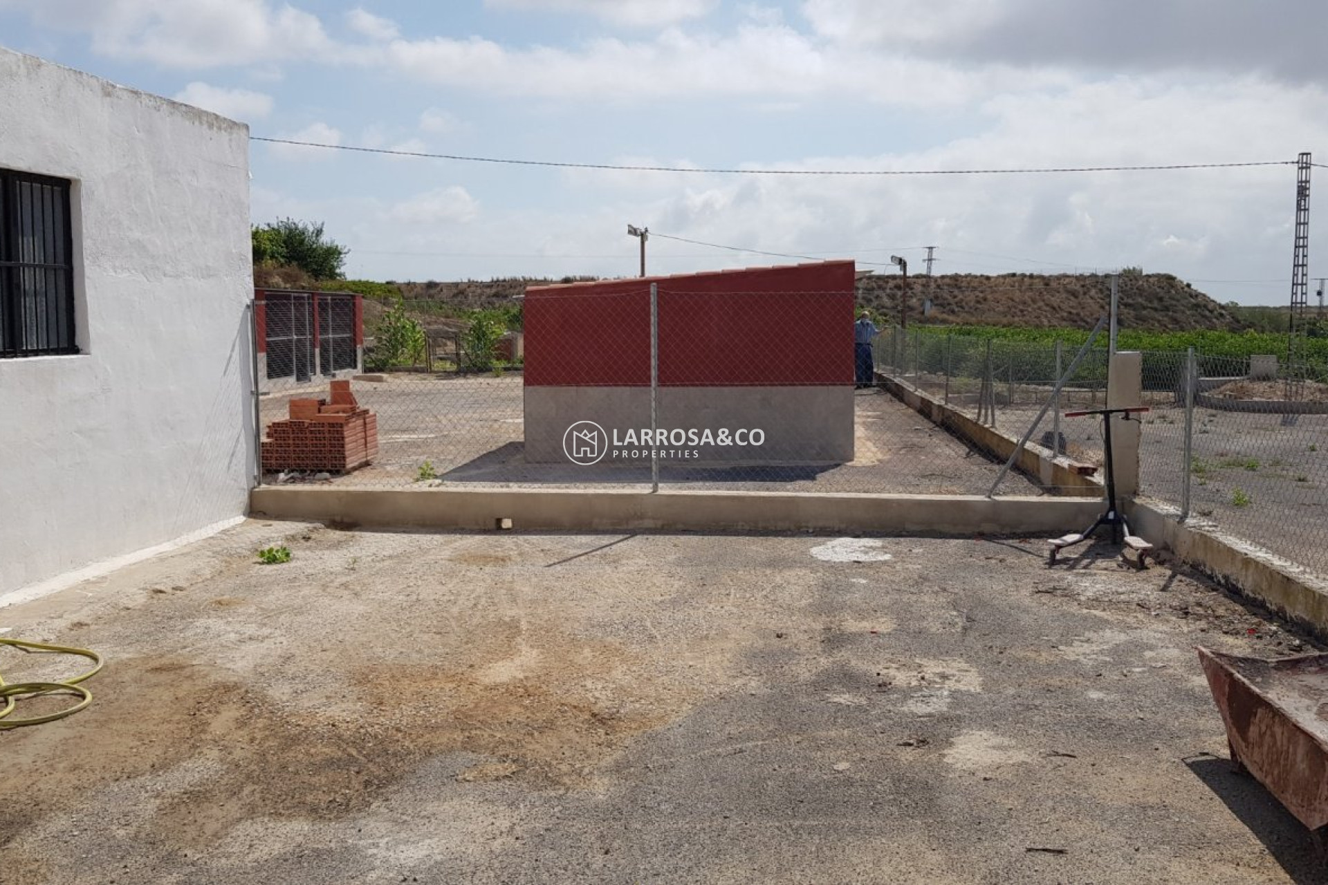 Reventa - Casa de campo - Los Montesinos - LOS MONTESINOS