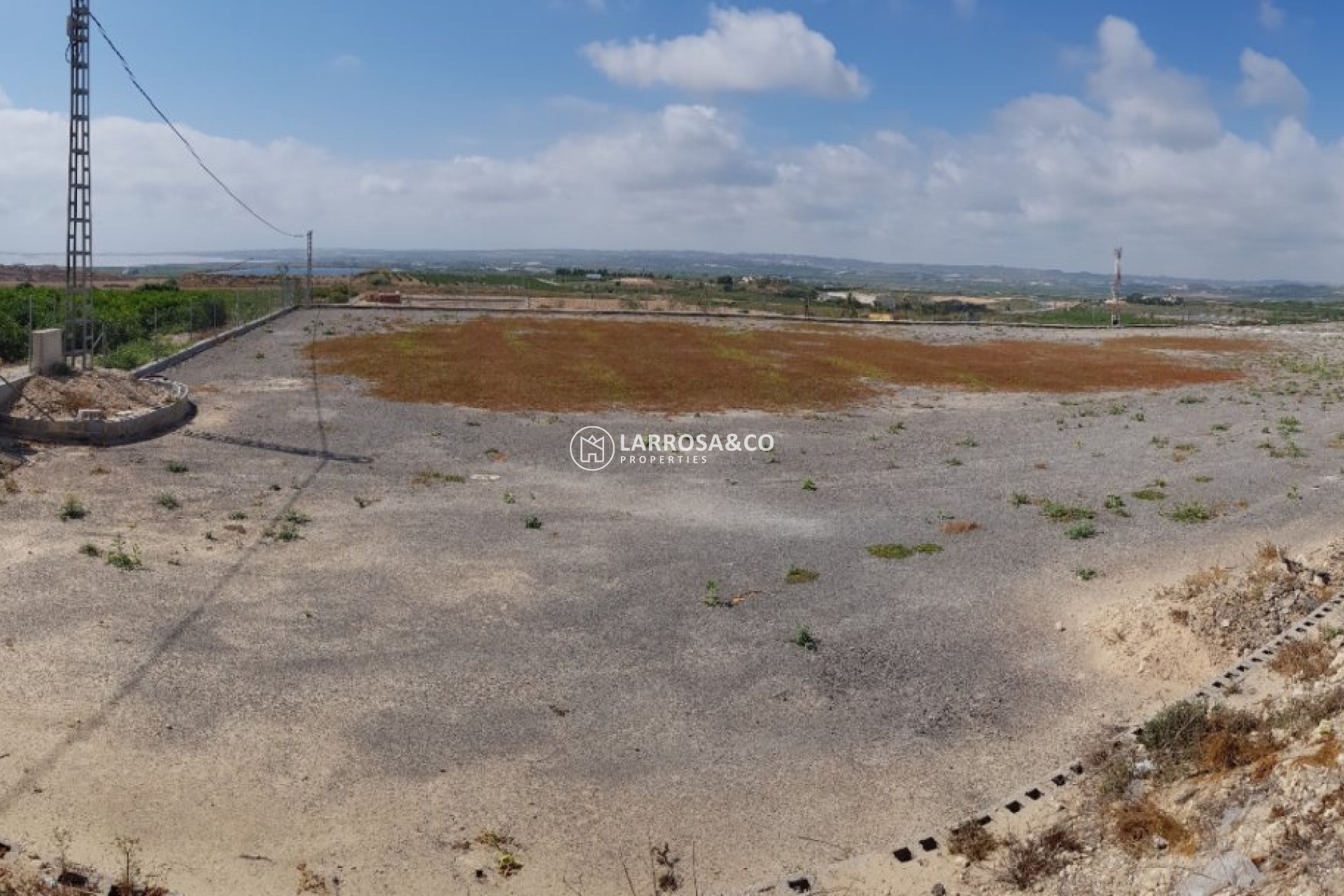 Reventa - Casa de campo - Los Montesinos - LOS MONTESINOS