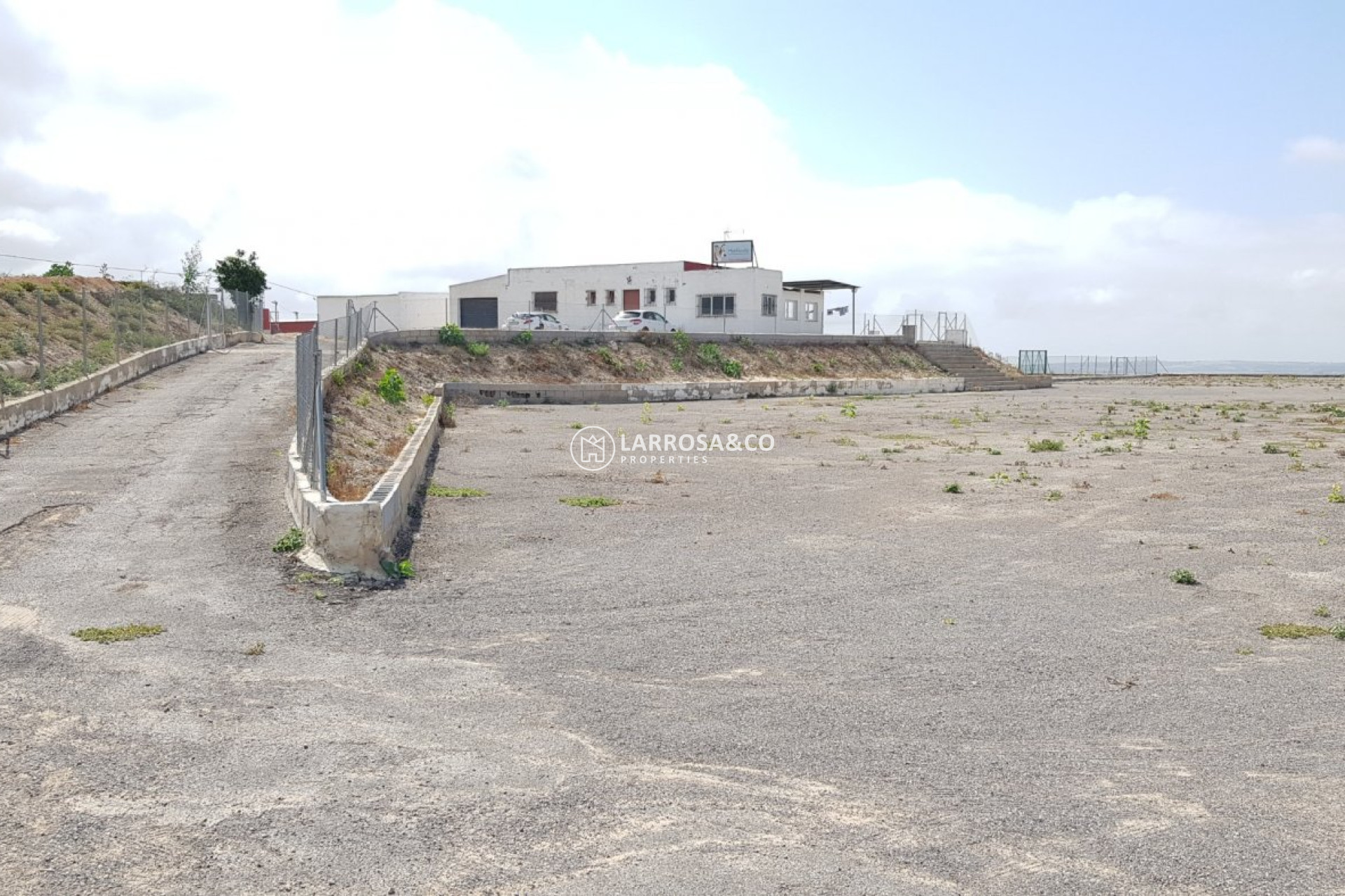 Reventa - Casa de campo - Los Montesinos - LOS MONTESINOS