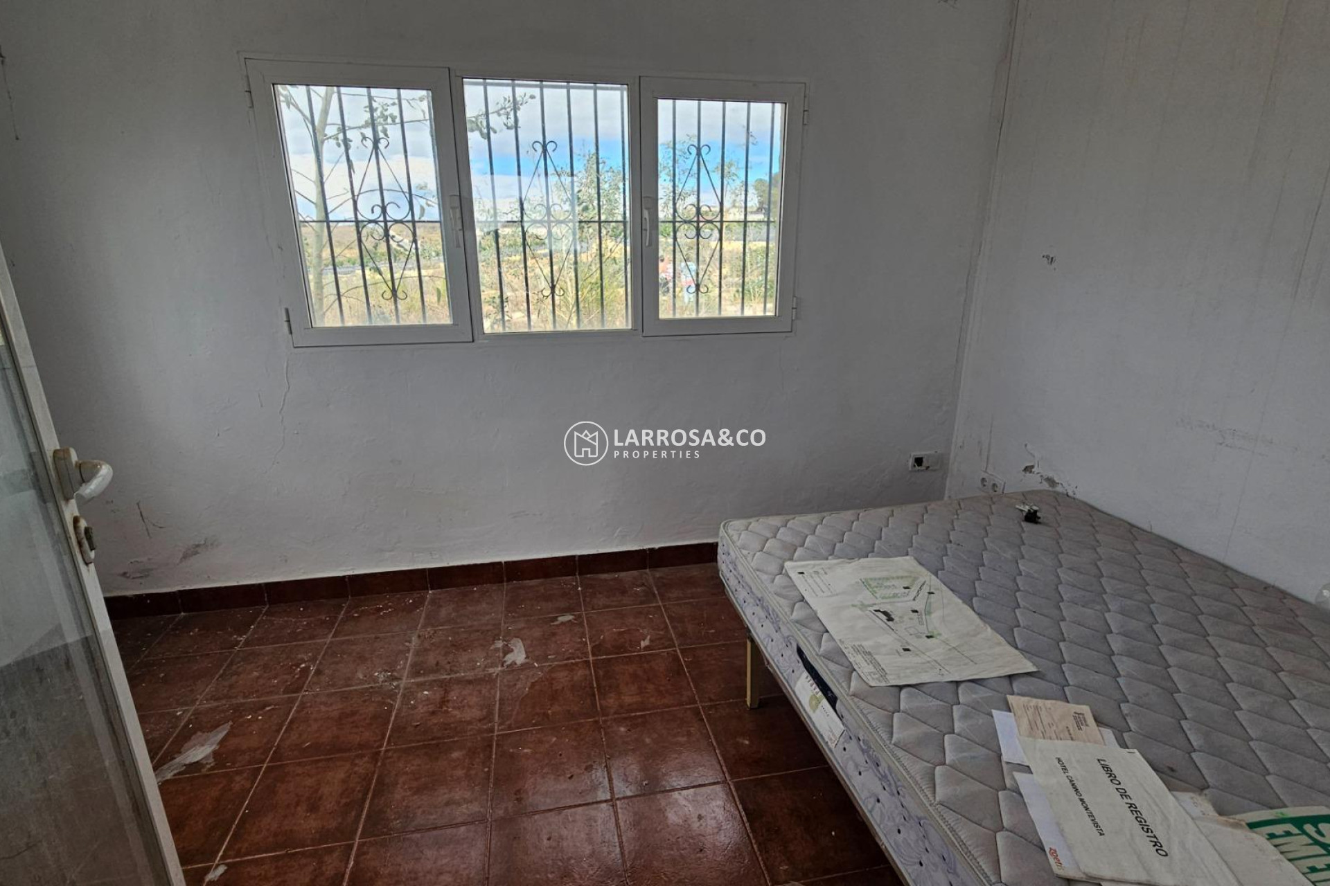 Reventa - Casa de campo - Los Montesinos - LOS MONTESINOS