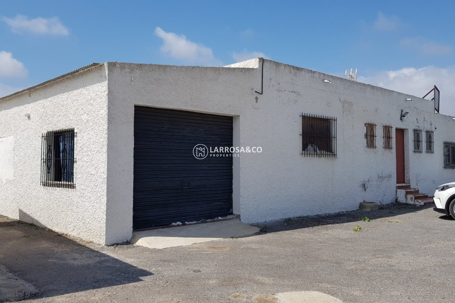 Reventa - Casa de campo - Los Montesinos - LOS MONTESINOS