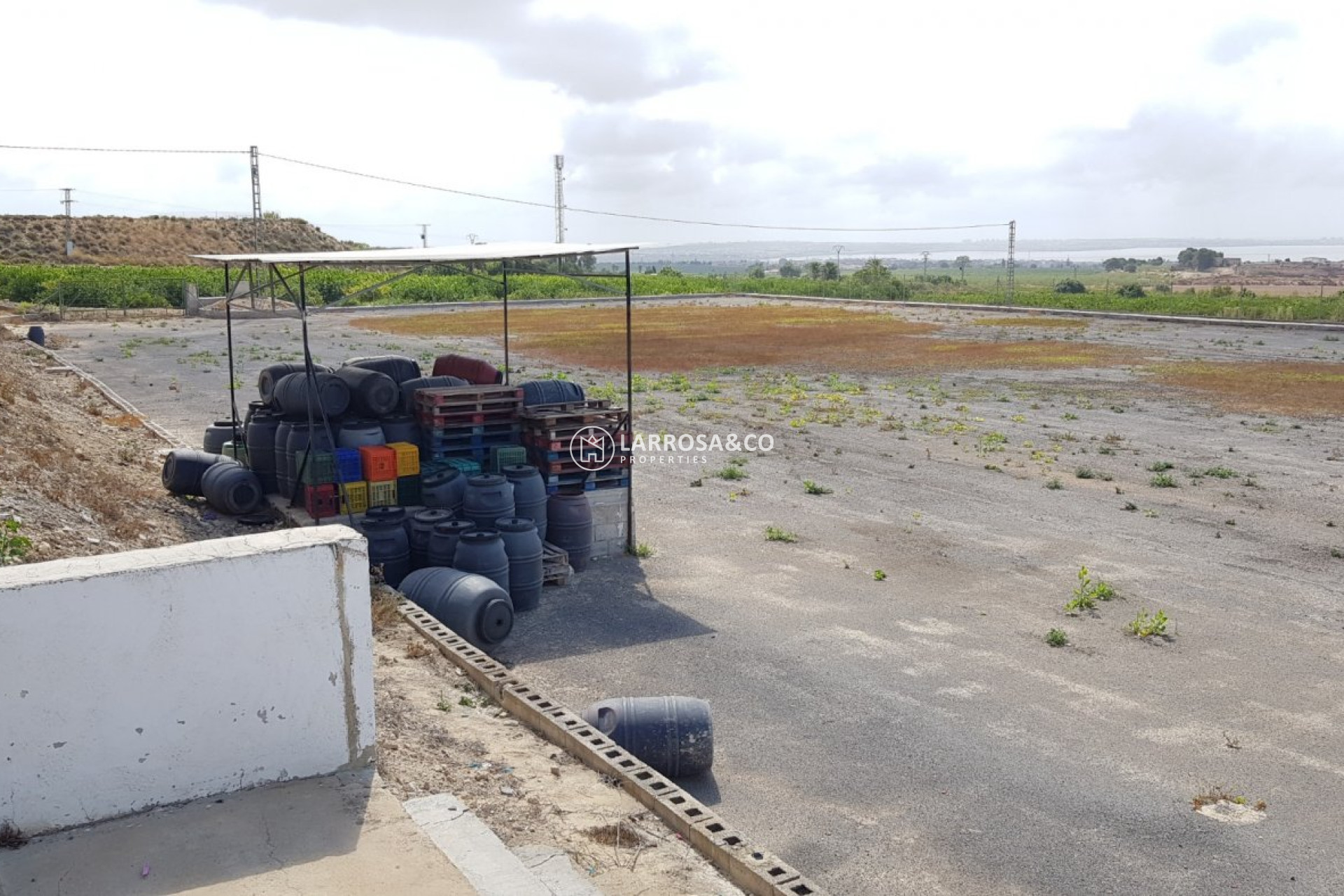 Reventa - Casa de campo - Los Montesinos - LOS MONTESINOS