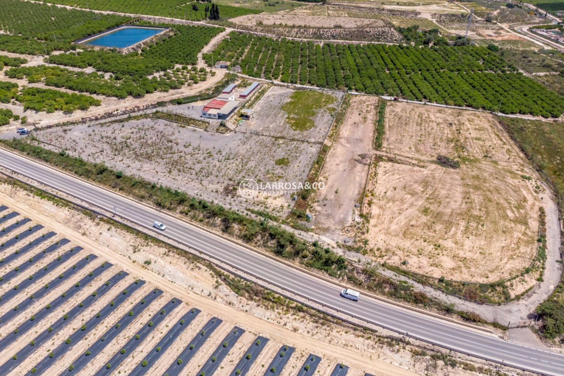 Reventa - Casa de campo - Los Montesinos - LOS MONTESINOS