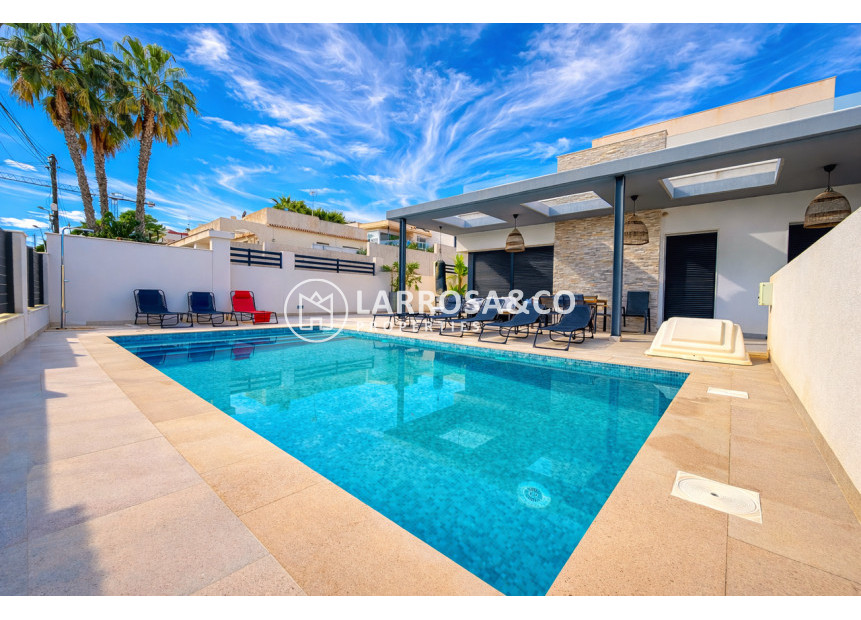 Reventa - Chalet - Los Balcones - Costa Blanca