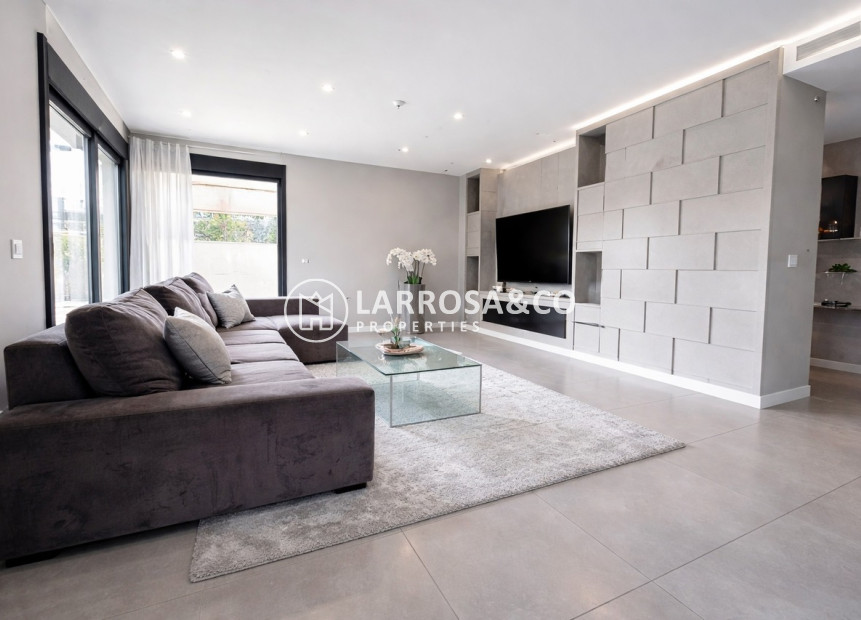 Reventa - Chalet - Los Balcones - Costa Blanca