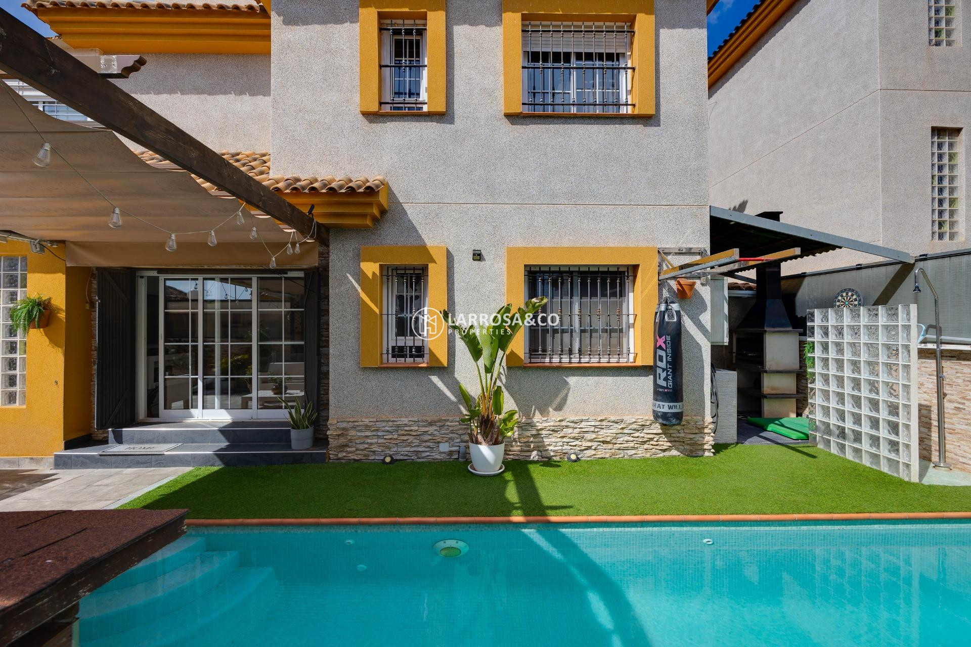 Reventa - Chalet - Los Montesinos - La Herrada