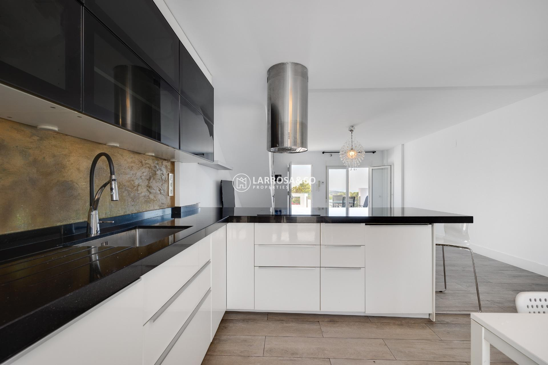 Reventa - Chalet - Torrevieja - Aguas Nuevas