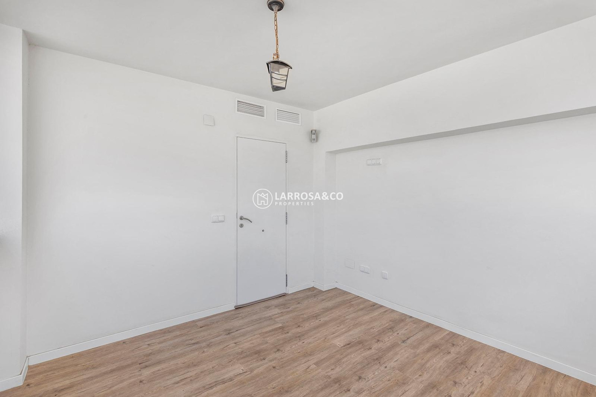 Reventa - Chalet - Torrevieja - Aguas Nuevas