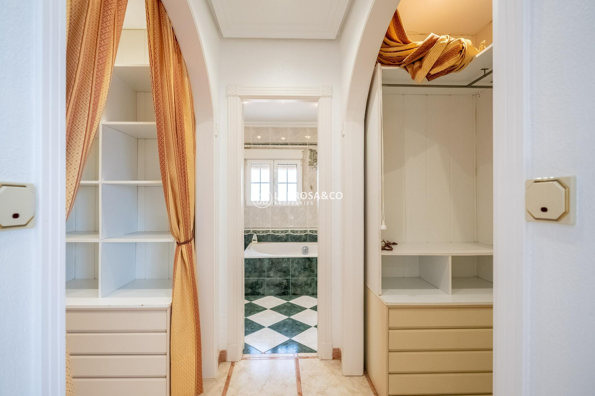 Reventa - Chalet - Torrevieja - El chaparral