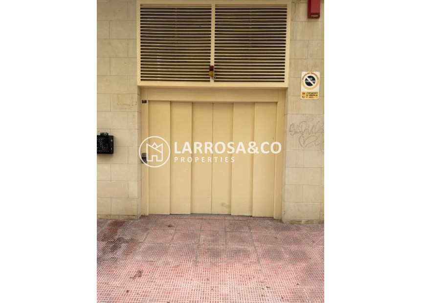 Reventa - Garaje - Torrevieja - Acequion