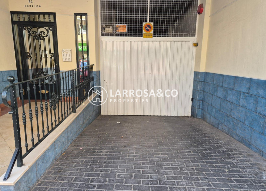 Reventa - Garaje - Torrevieja - Centro