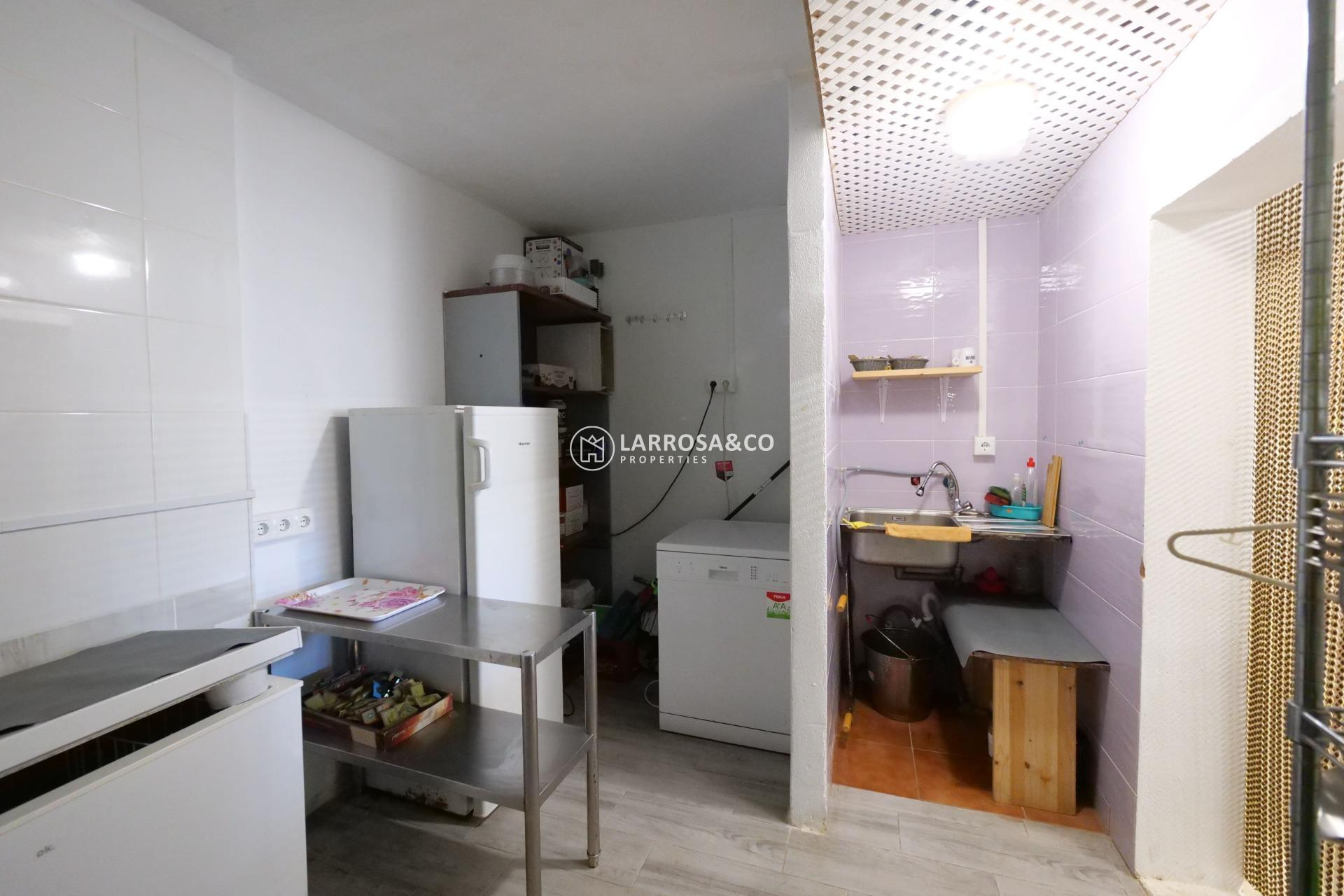 Reventa - Industrial - Almoradí