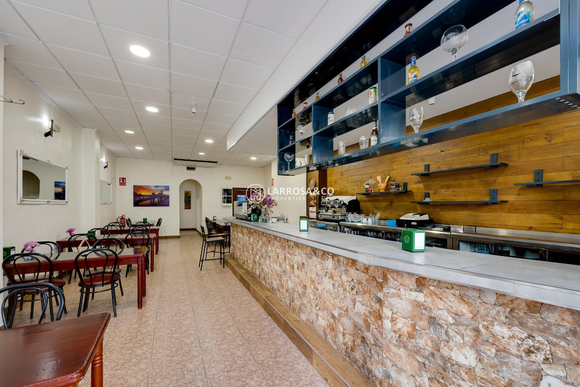 Reventa - Local - Torrevieja - Estacion de autobuses